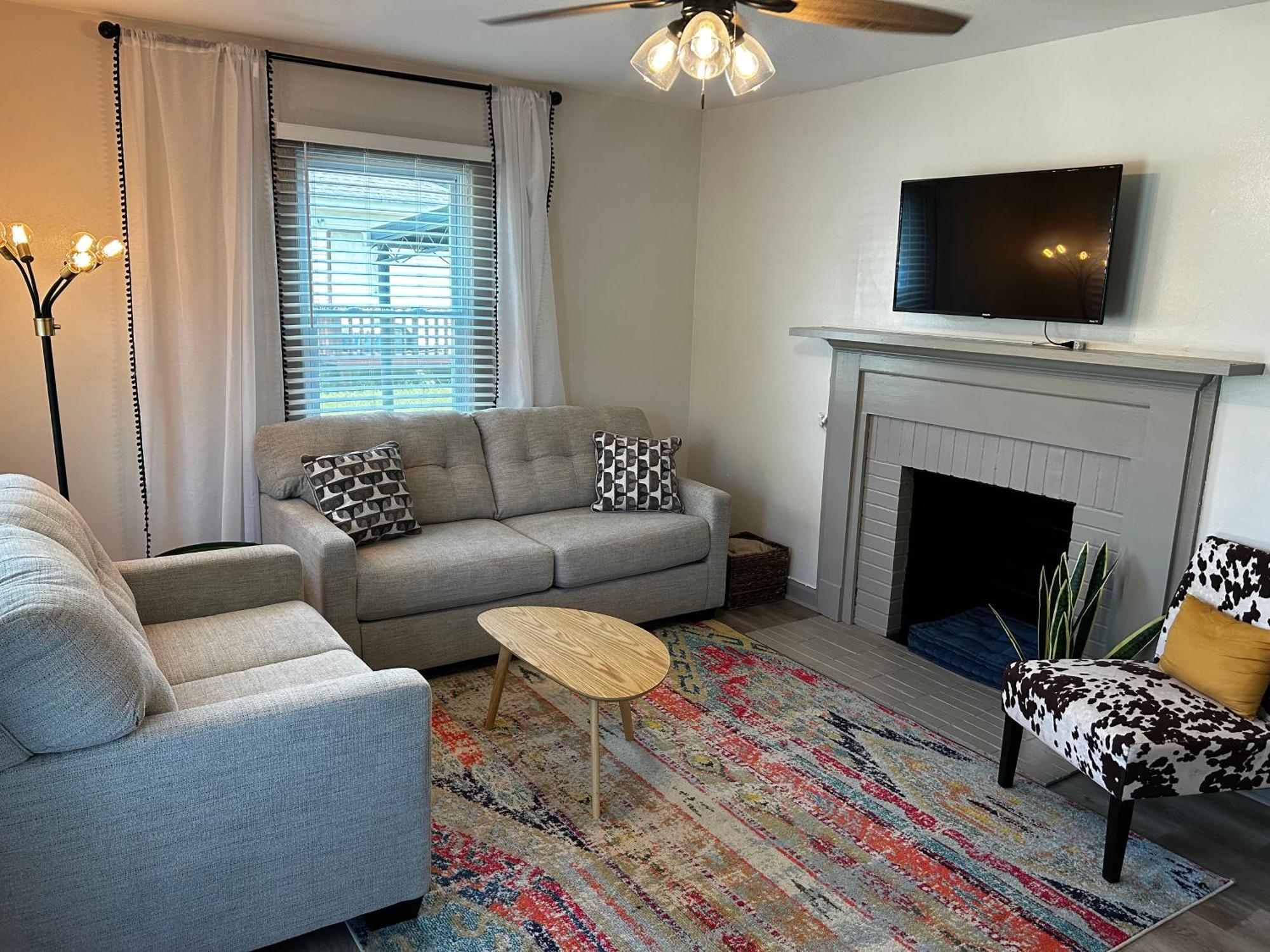 Blue Bungalow W/ Free Golf Cart 1/2 Mi From Square コビントン エクステリア 写真